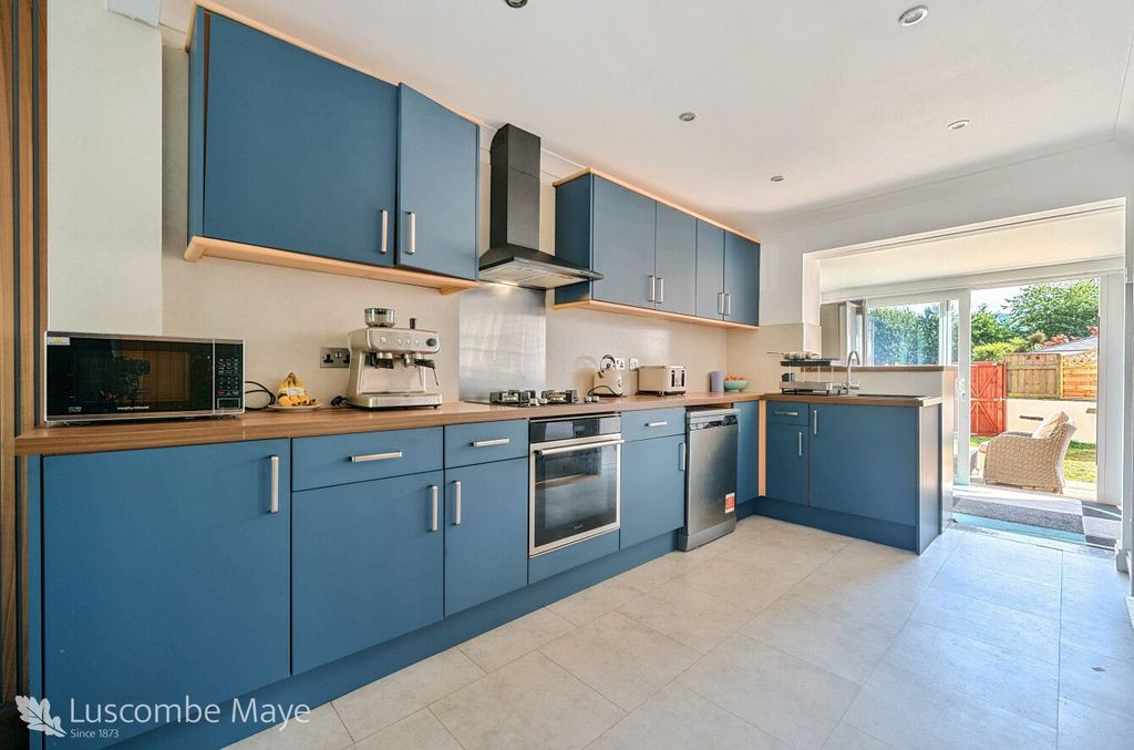 Property photo 3 of 13