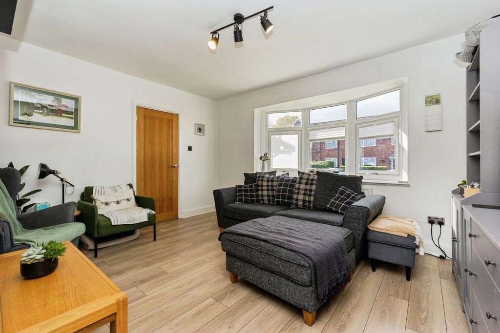 Property photo 2 of 21 Pbox-Img.Jpg