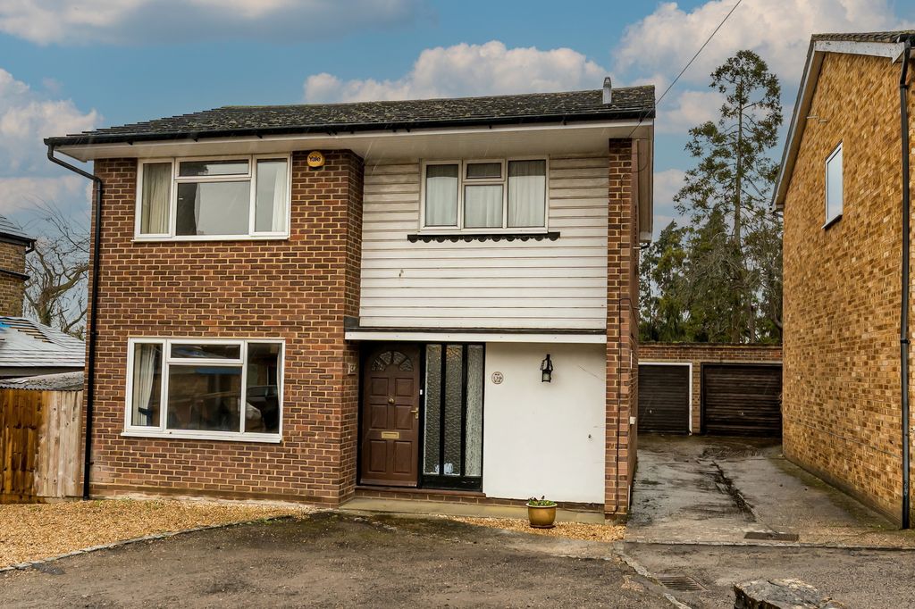 Property photo 1 of 11