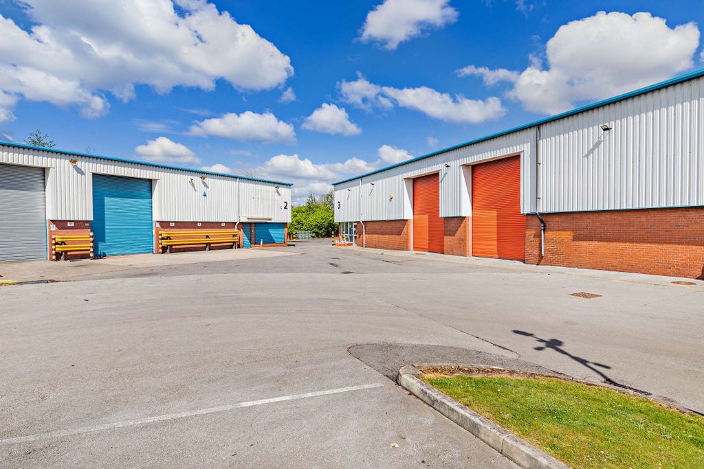 Property photo 2 of 5