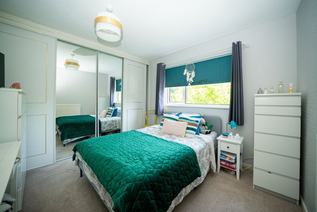 Property photo 3 of 14 Bedroom