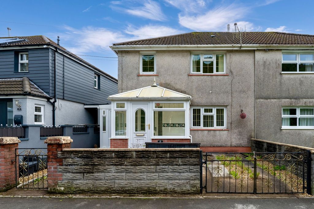 Property photo 1 of 51