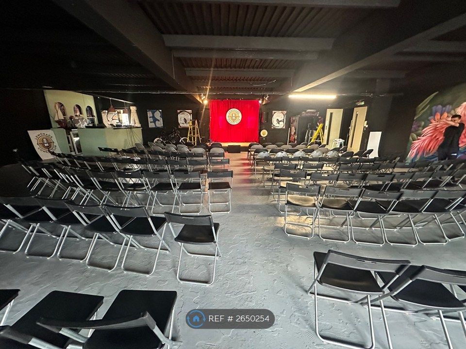 Property photo 1 of 2