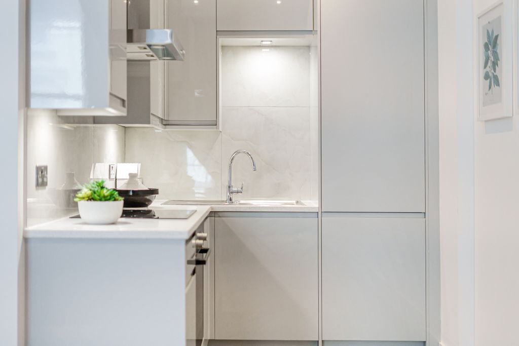 Property photo 3 of 7 Kitchen