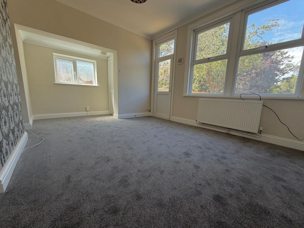 Property photo 2 of 7 5354001