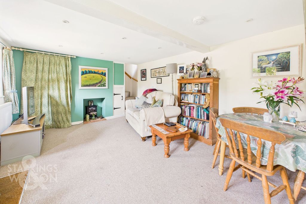 Property photo 2 of 18