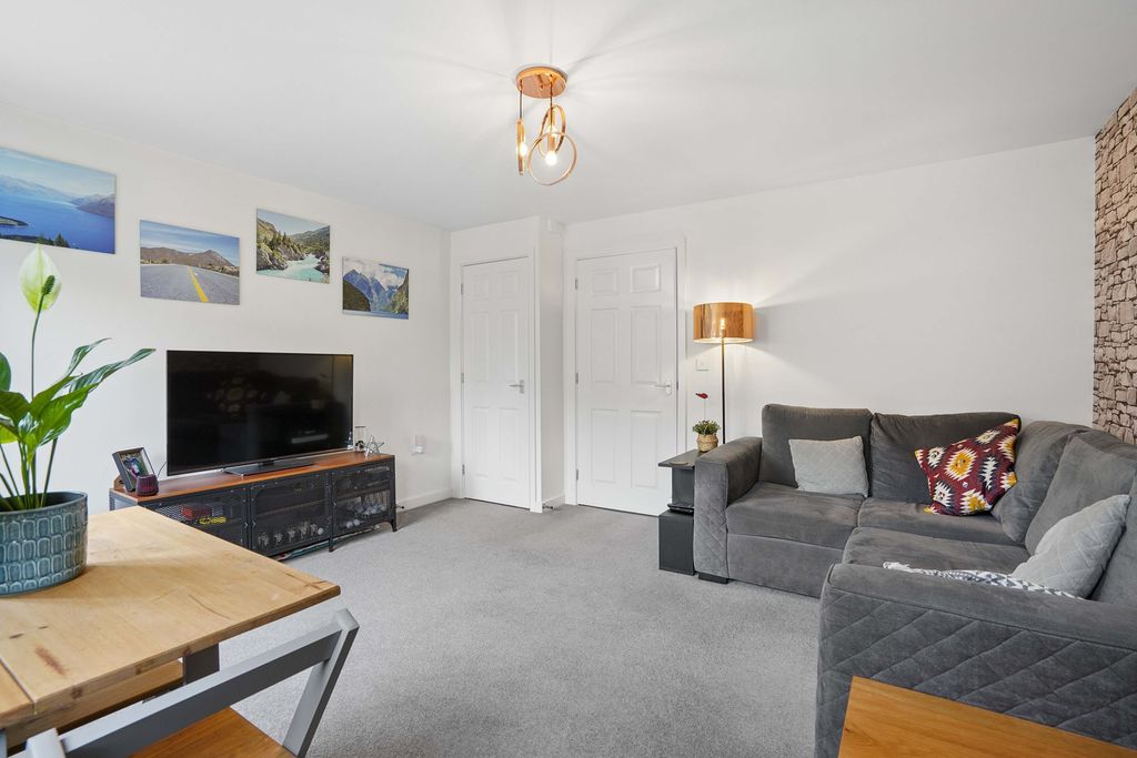 Property photo 2 of 11 Reception Room