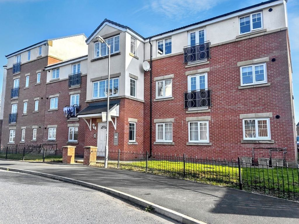 Property photo 1 of 17