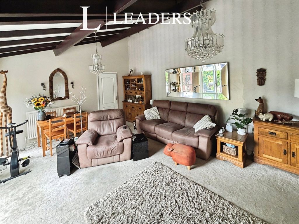 Property photo 2 of 14 Picture No. 02