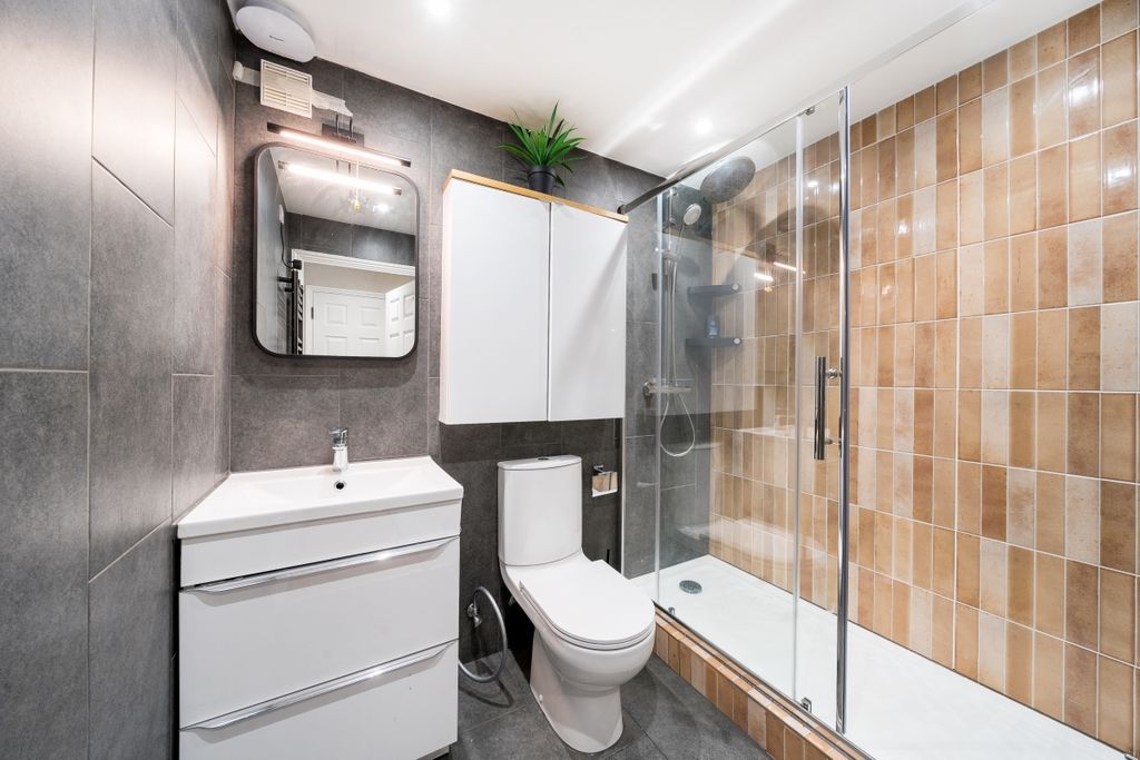 Property photo 3 of 7 1182099 (4)