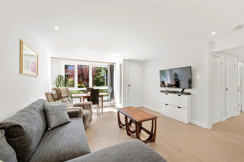 Property photo 3 of 13 18 0Akhill Court -6.Jpg