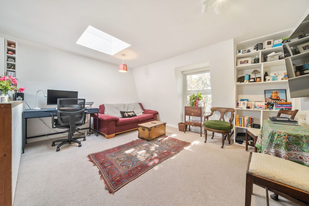 Property photo 1 of 15 1525369-6-6Ab670E...