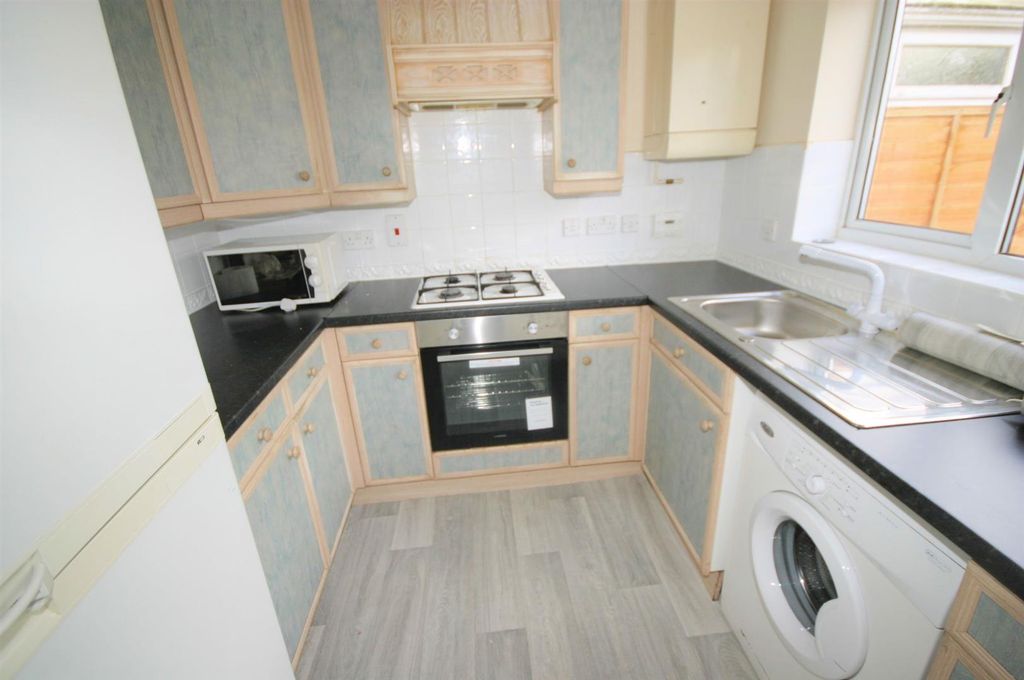Property photo 3 of 14 Kitchen / Diner