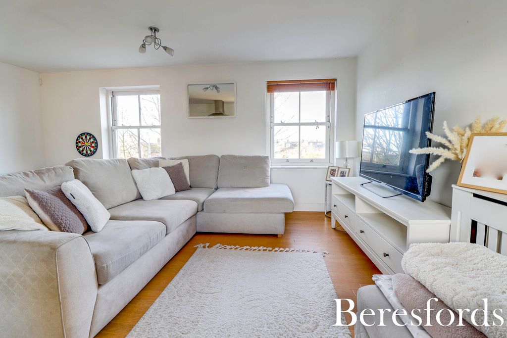 Property photo 2 of 10 Picture No. 03