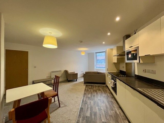 Property photo 3 of 8 Kitchen