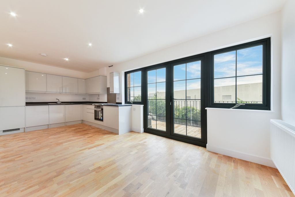 Property photo 1 of 9