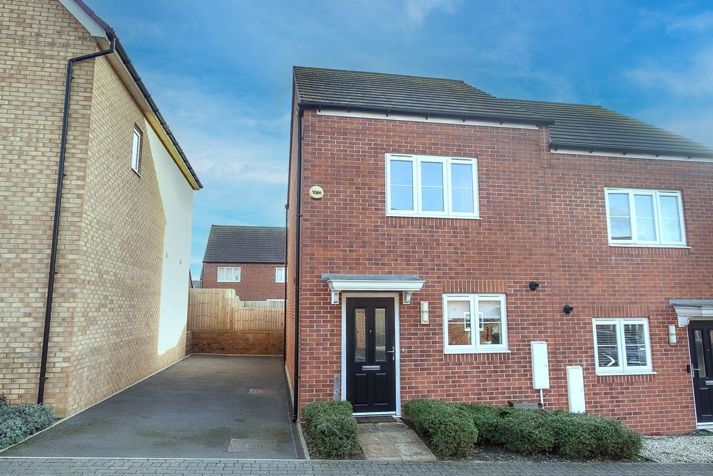 Property photo 1 of 9 Front