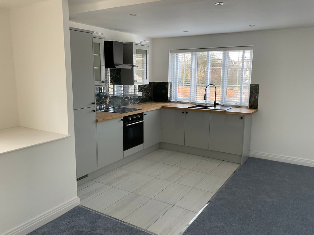 Property photo 1 of 4 Kitchen/Living Area