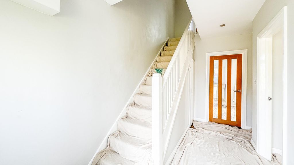 Property photo 3 of 11 Untitled-3105.Jpg