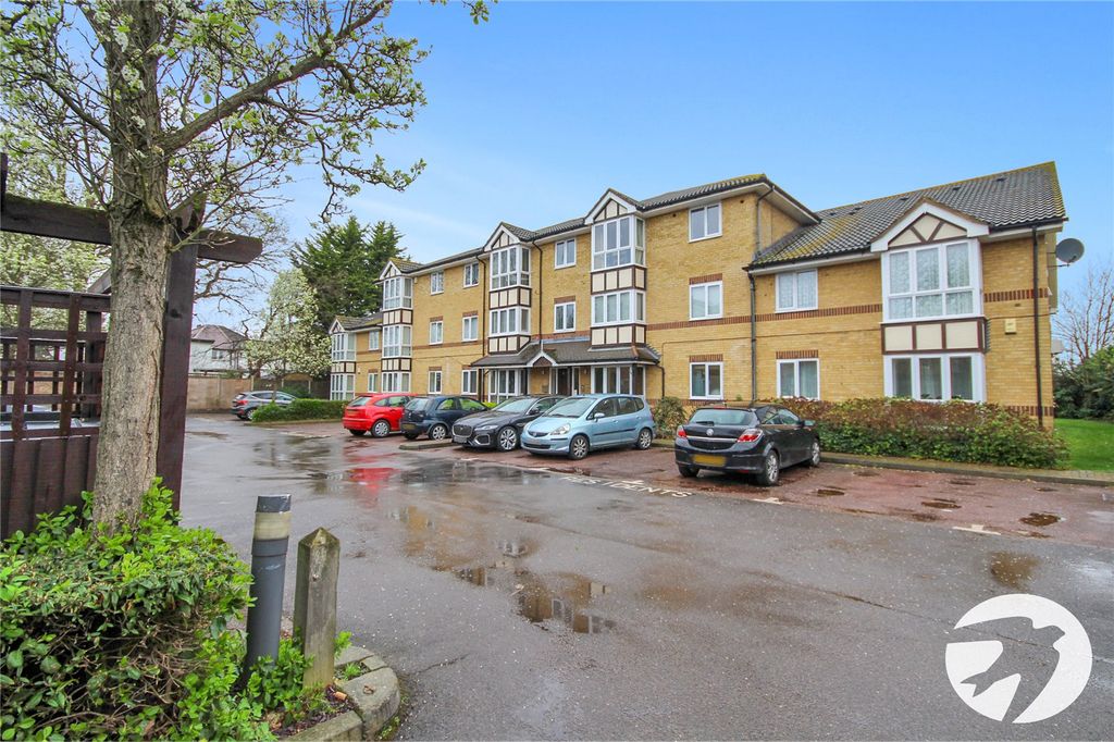 Property photo 1 of 8 External