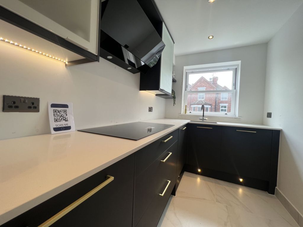 Property photo 3 of 13 Photo 16