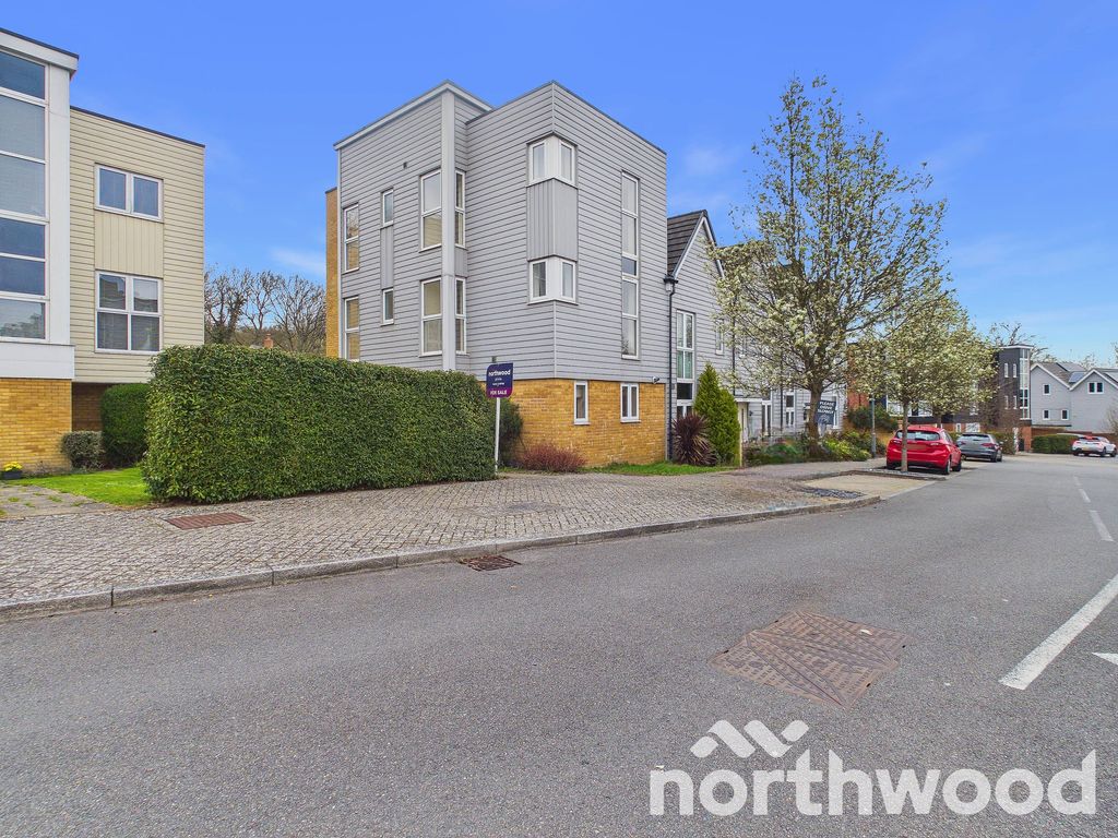 Property photo 1 of 34