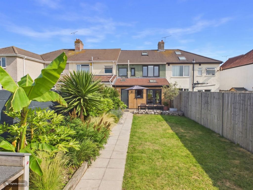 Property photo 2 of 34