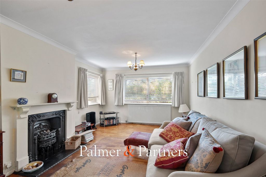 Property photo 2 of 24 Picture No. 33