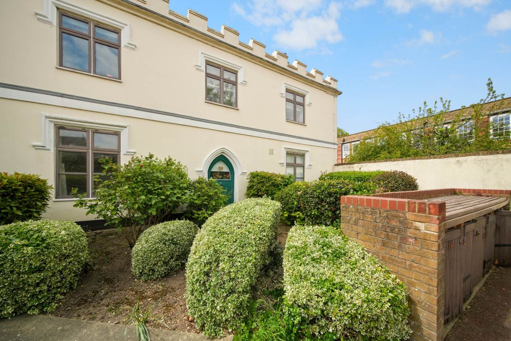 Property photo 1 of 22