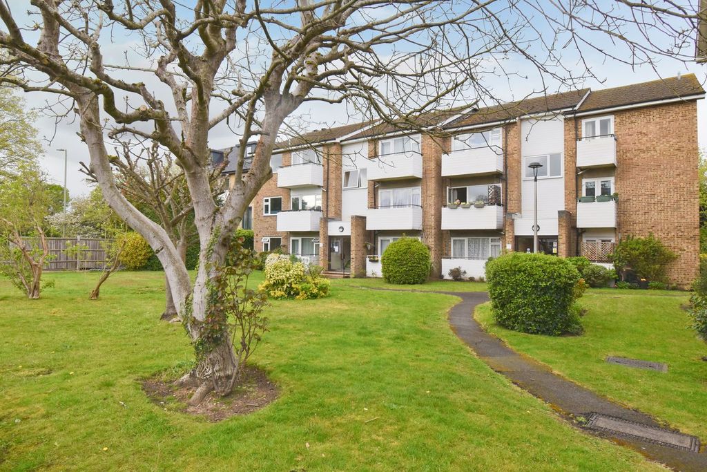 Property photo 1 of 6