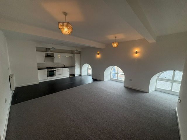 Property photo 2 of 7 Lounge