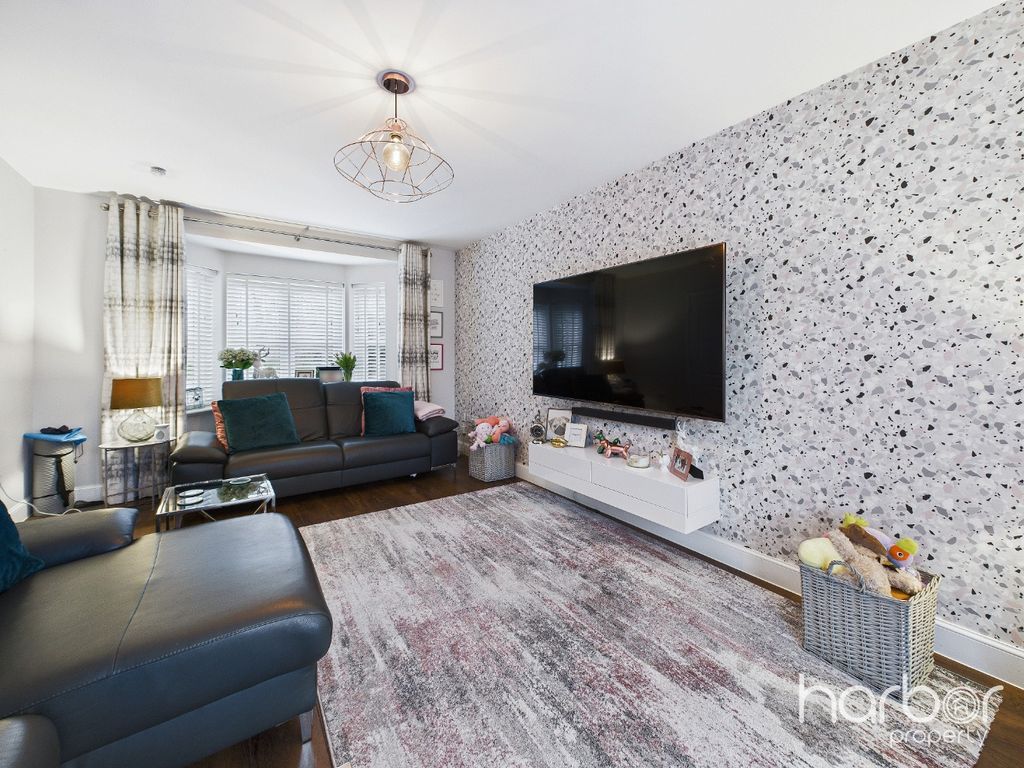 Property photo 3 of 21 4681115