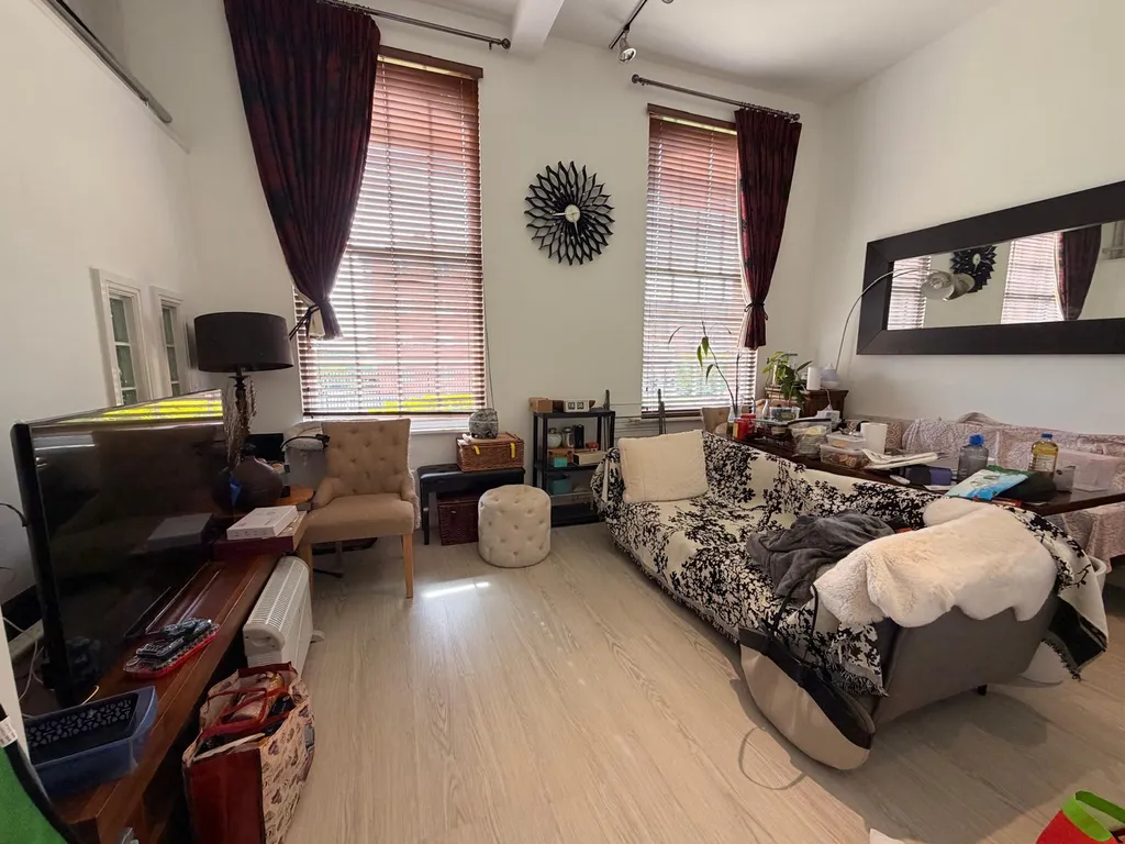 Apartment in Birmingham, Stockland Green - More