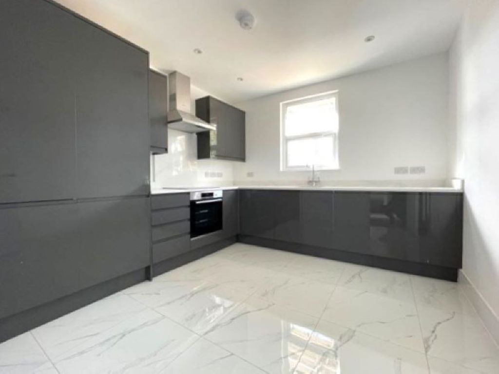 Property photo 2 of 12 2178592