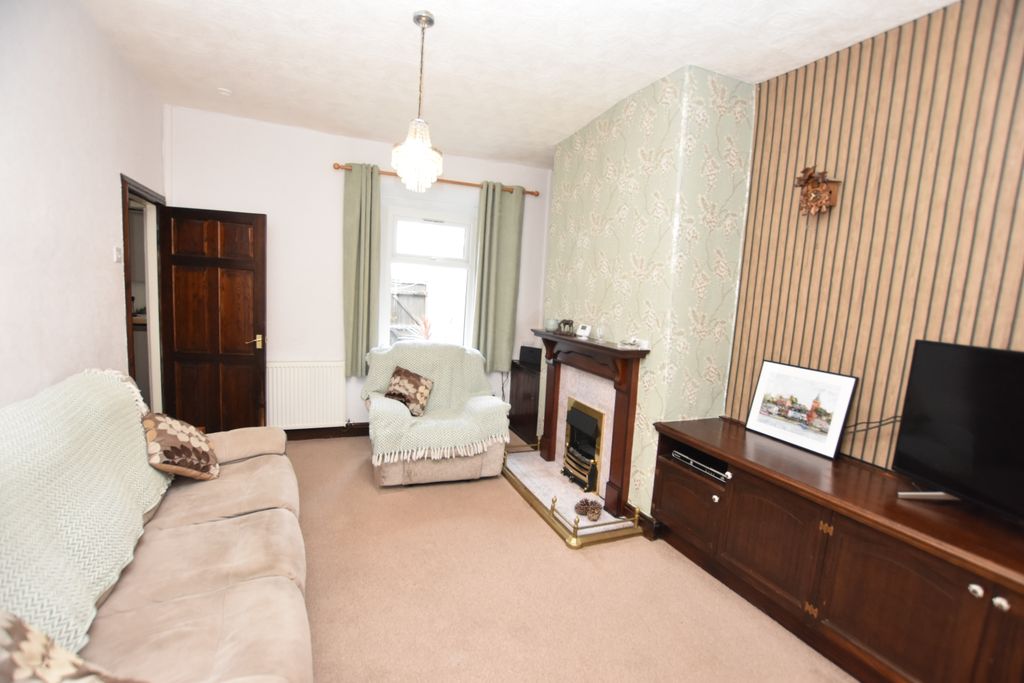 Property photo 3 of 16