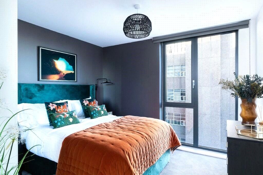 Property photo 2 of 9 Bedroom