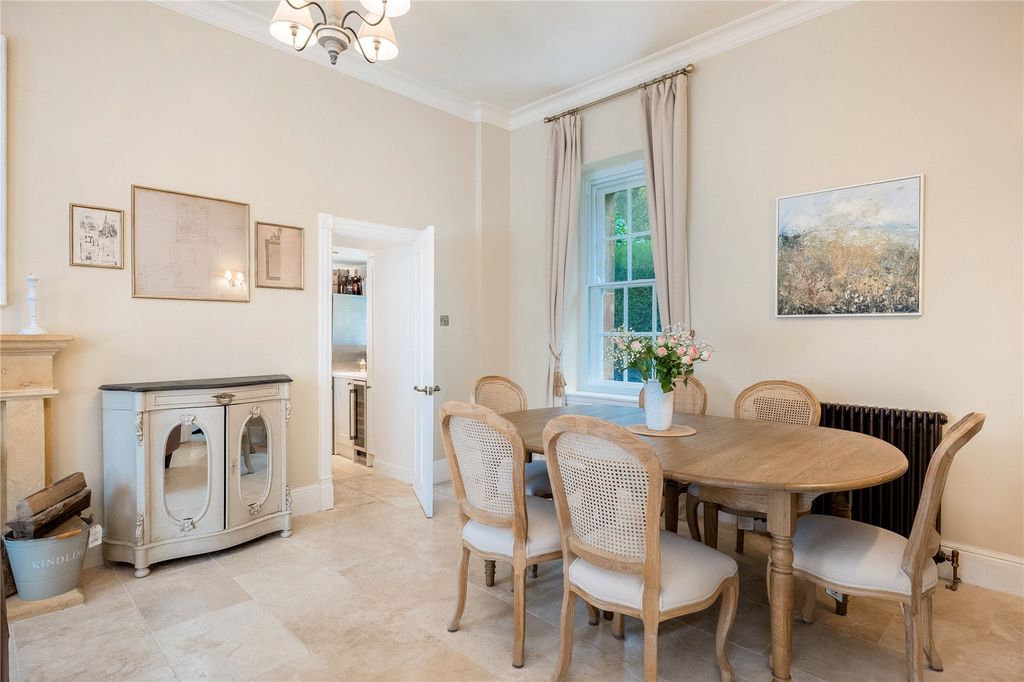 Property photo 3 of 22 Picture No. 06