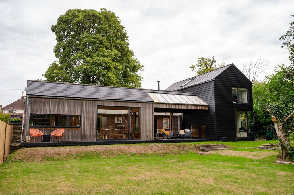 Property photo 1 of 44 Coach House