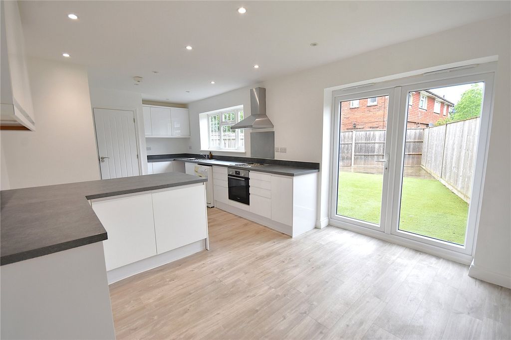 Property photo 3 of 16 Picture No. 03