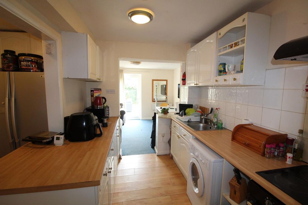 Property photo 3 of 13 Kitchen.Jpg