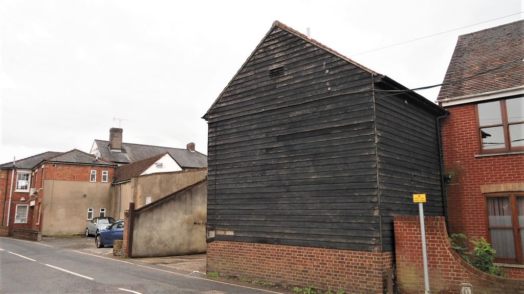 Property photo 3 of 3