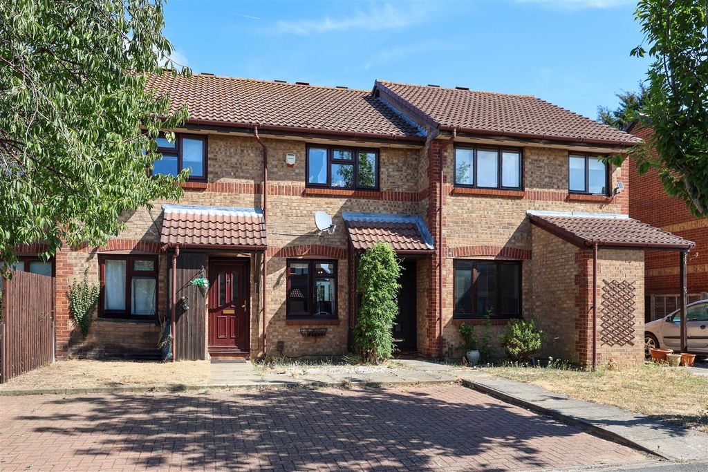 Property photo 1 of 16 External