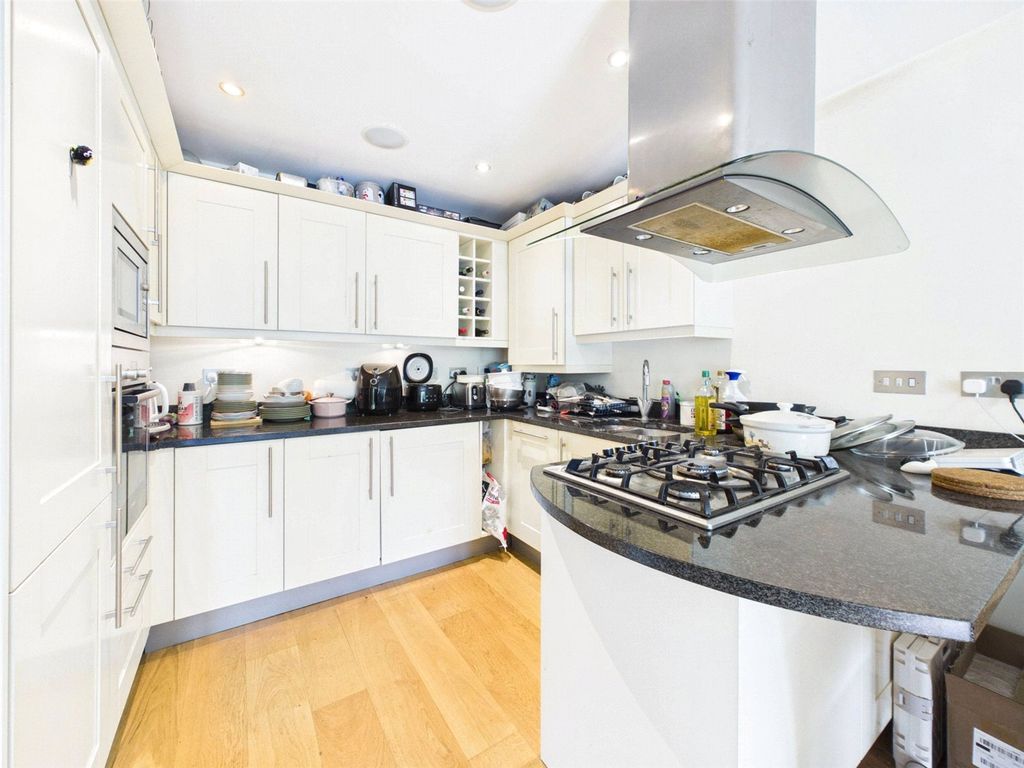 Property photo 3 of 10 Picture No. 11