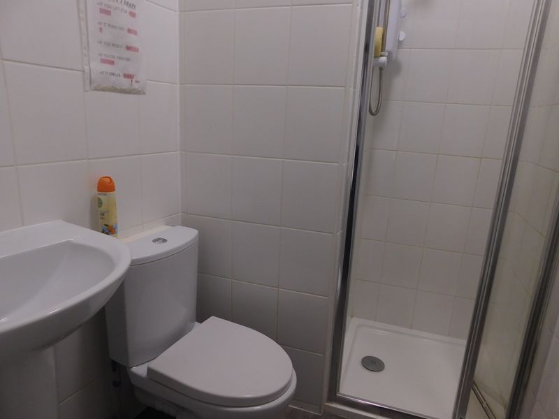 Property photo 2 of 6 Bathroom