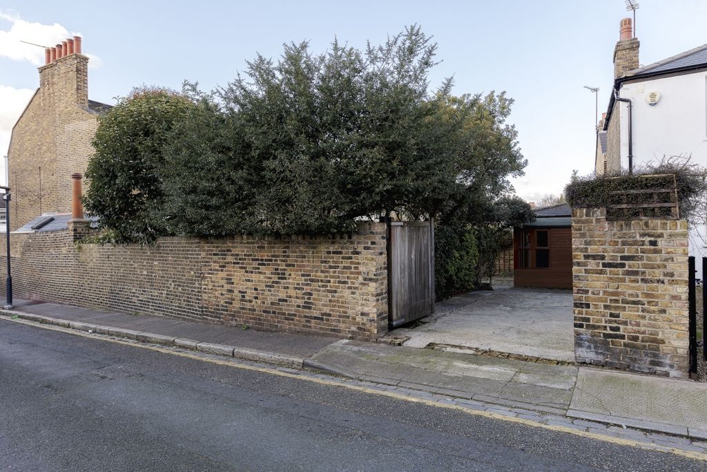 Property photo 3 of 26 094A9995-Edit