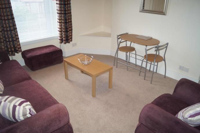 Property photo 1 of 9 Lounge