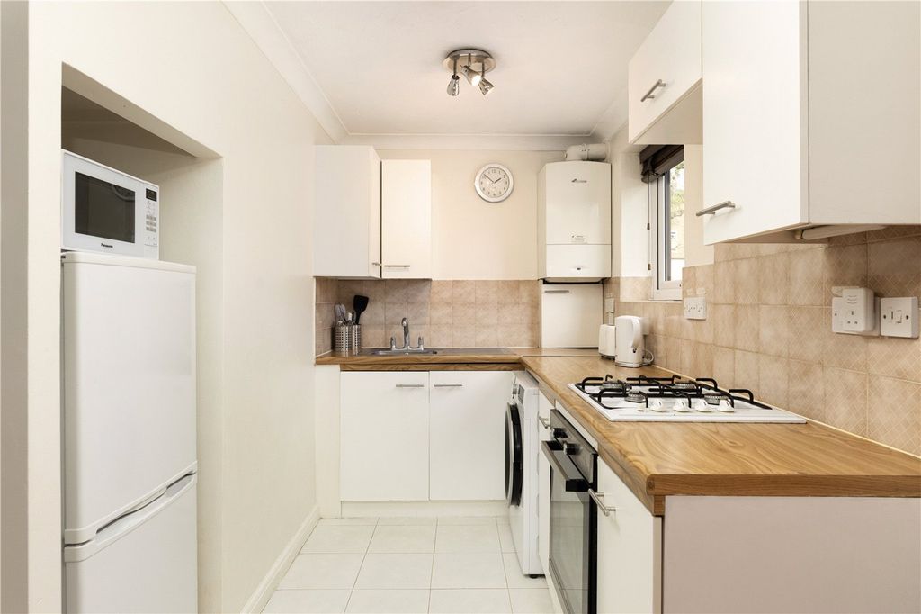 Property photo 3 of 6 Picture No. 04