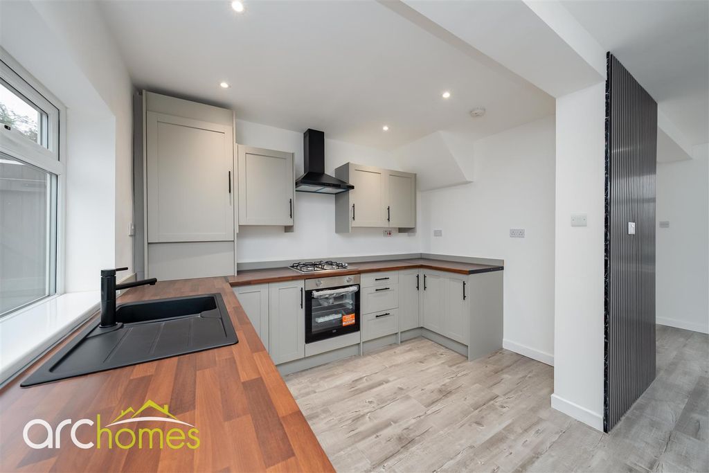 Property photo 3 of 26 Dsc06788-Edit.Jpg