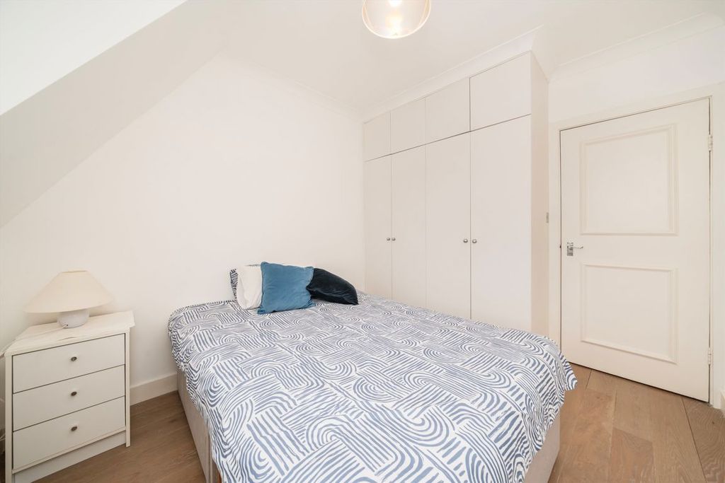 Property photo 3 of 5