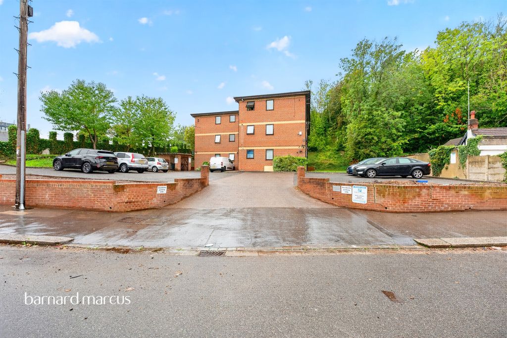 Property photo 1 of 24
